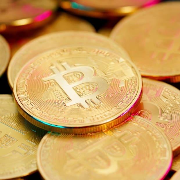 随着比特币反弹，主要加密货币股票大幅上涨。