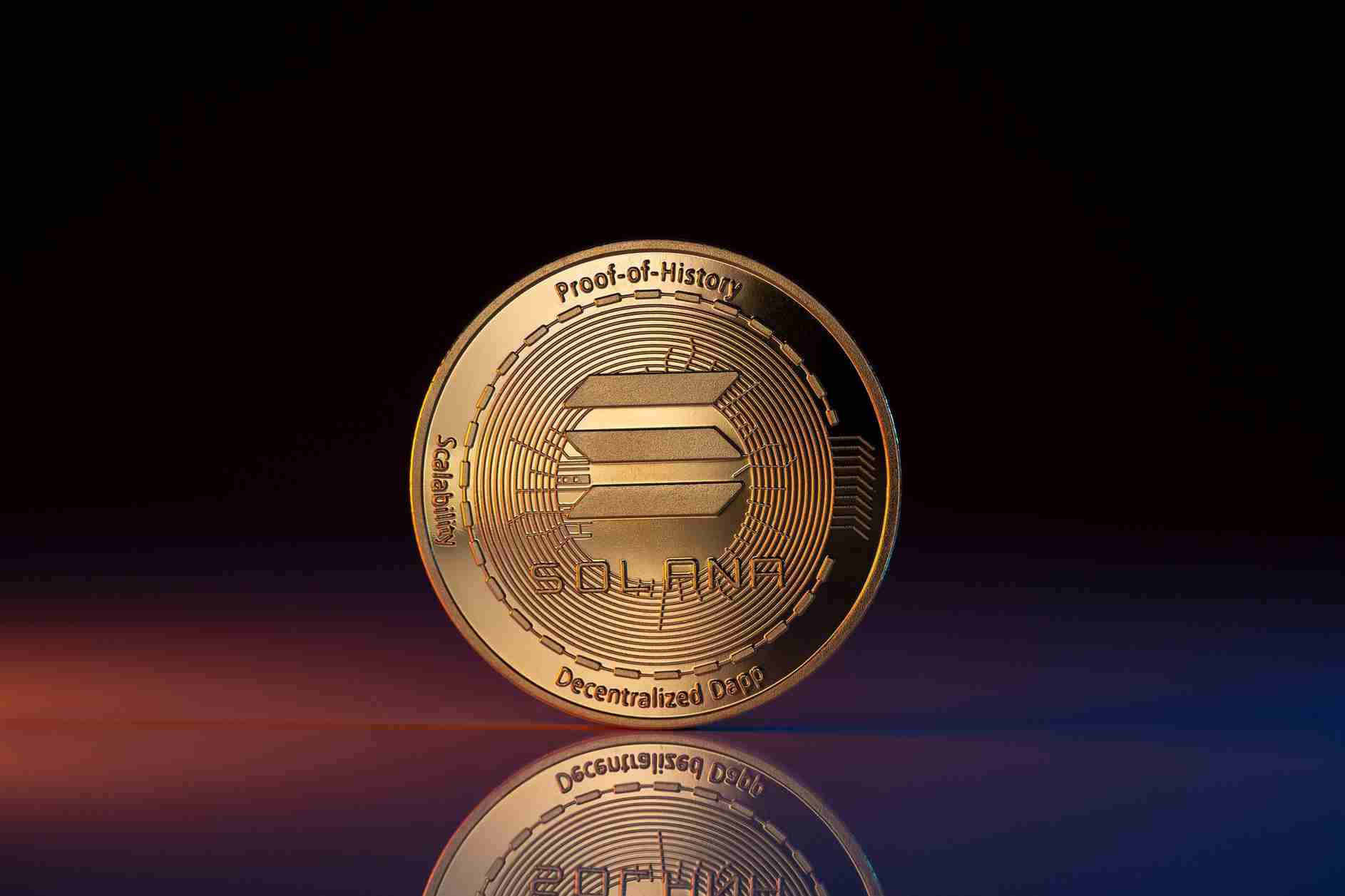 芝加哥商品交易所 (CME) 准备推出现货报价的 XRP 和 Solana 期货，以应对机构投资者扩大山寨币投资。