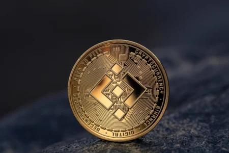 BNB (BNB) 价格：在BNB Chain代币化ETF市值增长之际，交易价格接近600美元
