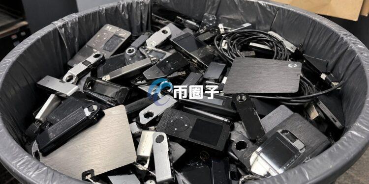 硬件钱包Coldcard漏洞引恐慌:12万枚比特币转移新钱包 仅约十分之一流向交易所
